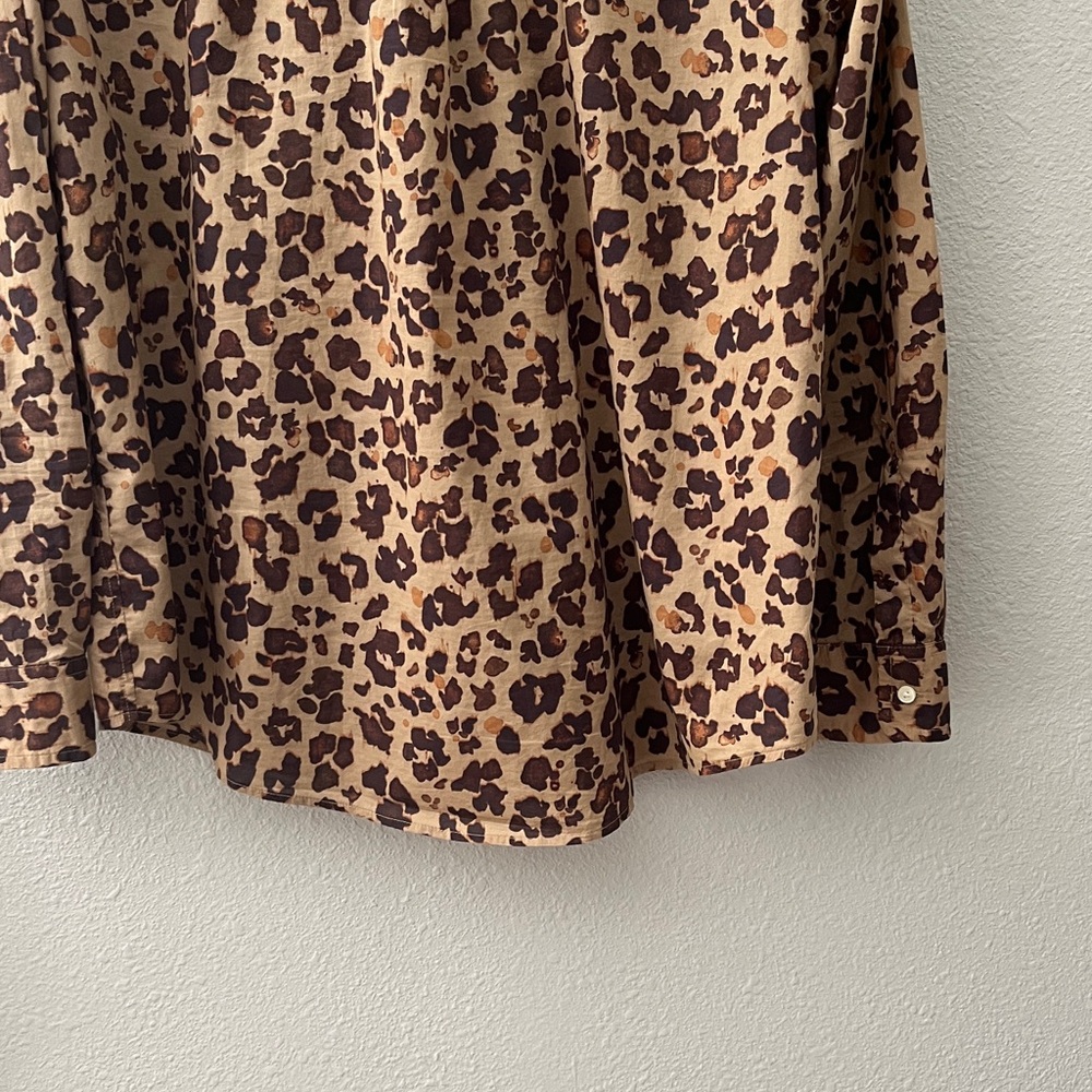 GAP woman’s Animal Print Casual top
Long sleeves, button up
Sz XL
100% cotton - Picture 5 of 6